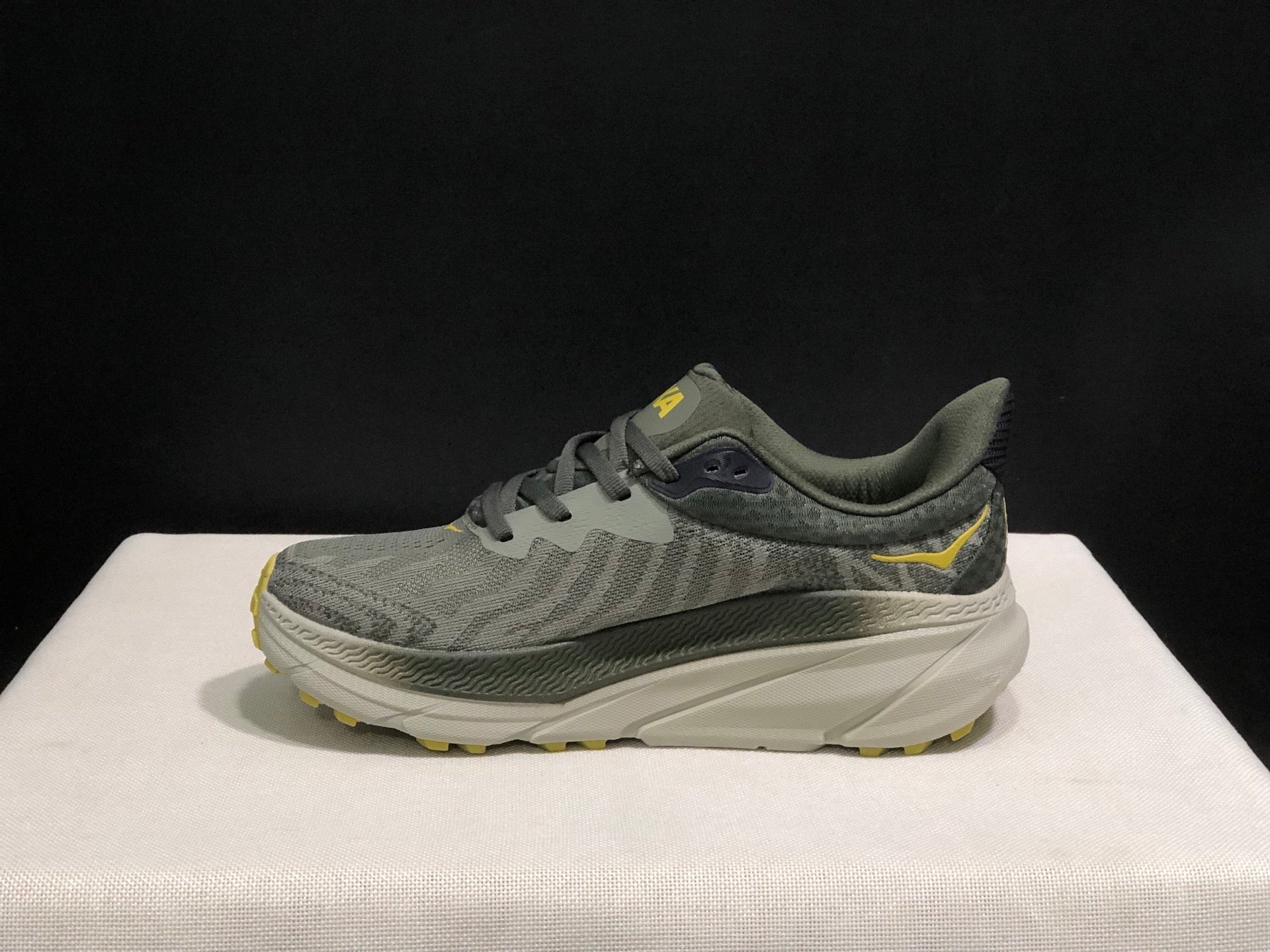 HOKA ONE ONE Challenger 7